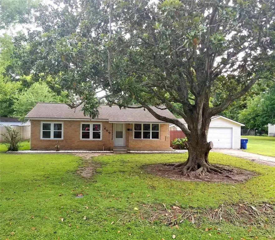 Sweeny, TX 77480,603 Maple ST