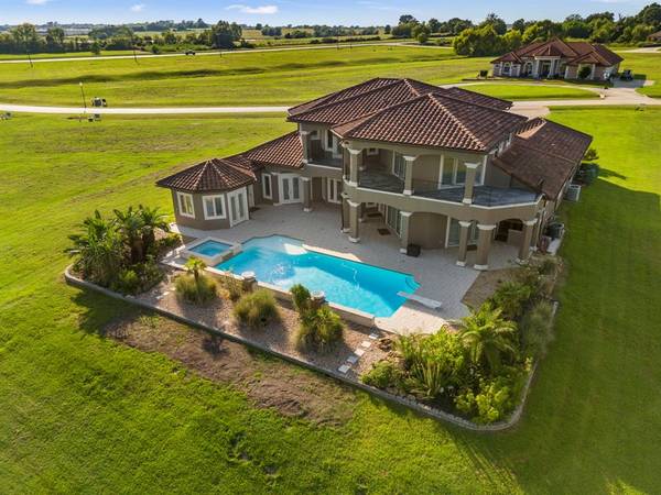 134 Mia Lago DR, Montgomery, TX 77356