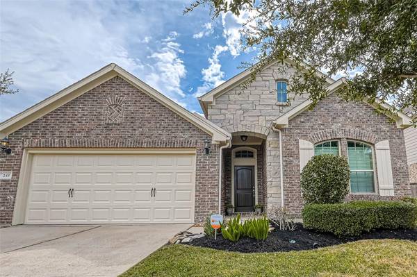 245 Castlegate LN, Jersey Village, TX 77065