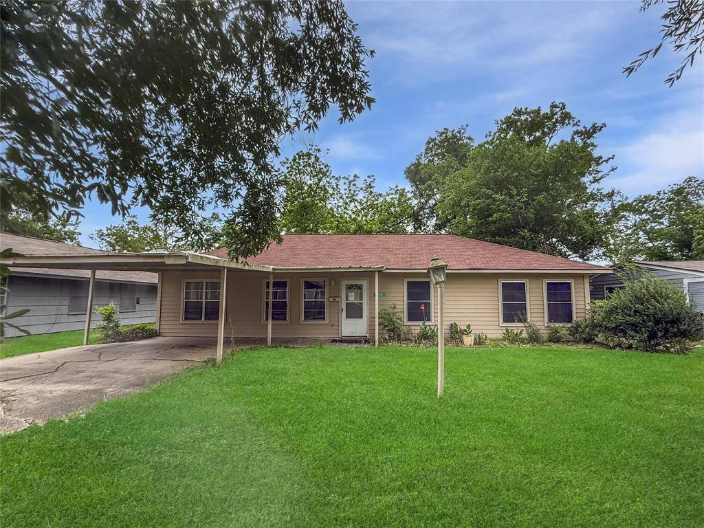 5735 Kenilwood DR, Houston, TX 77033