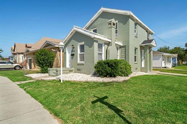 5202 Avenue L, Galveston, TX 77551