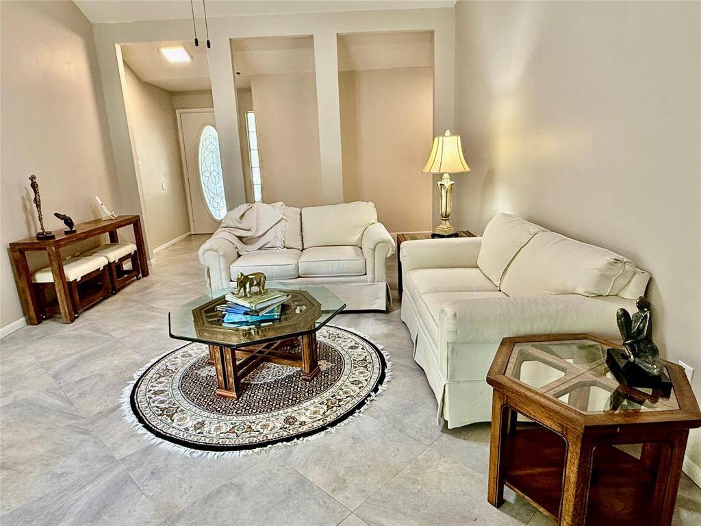 The Woodlands, TX 77381,9 Brentwood Oaks CT