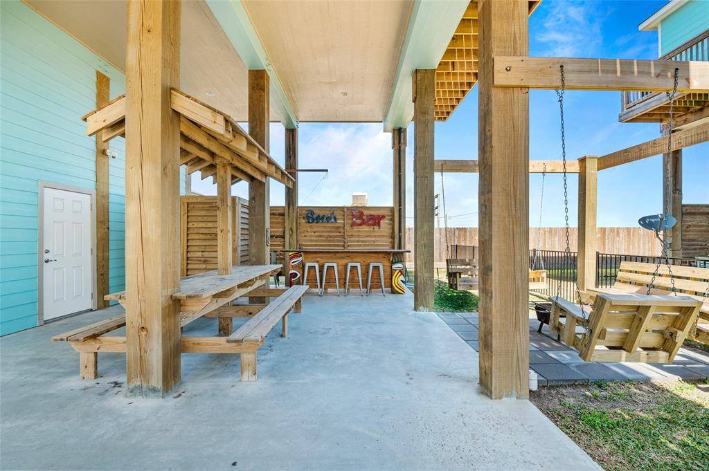 Crystal Beach, TX 77650,2565 Palm DR