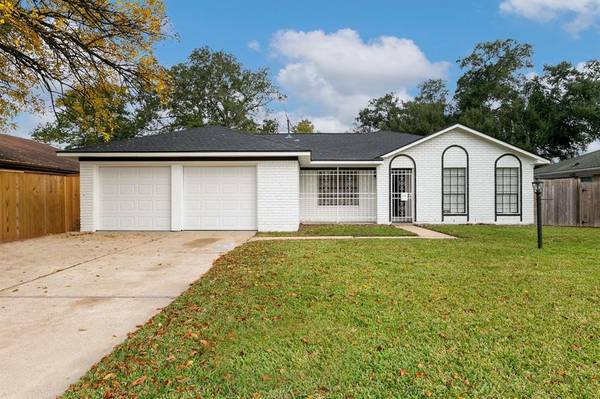 1010 Rainy River DR, Houston, TX 77088