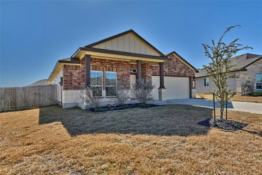 1025 Briscoe ST, Brenham, TX 77833