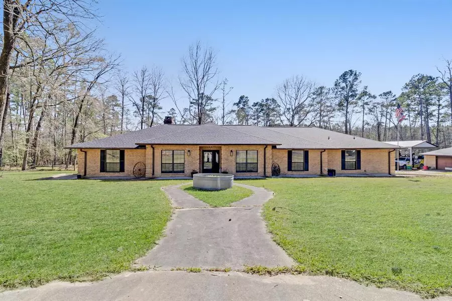 233 Pebble CRK, Livingston, TX 77351