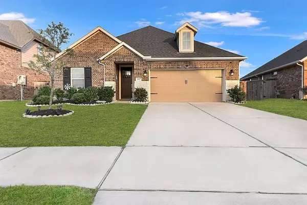 1907 Village Orchard LN, Brookshire, TX 77423