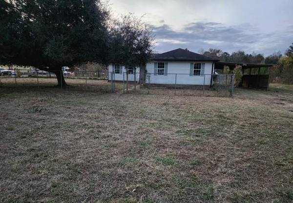 472 County Road 306, Cleveland, TX 77327