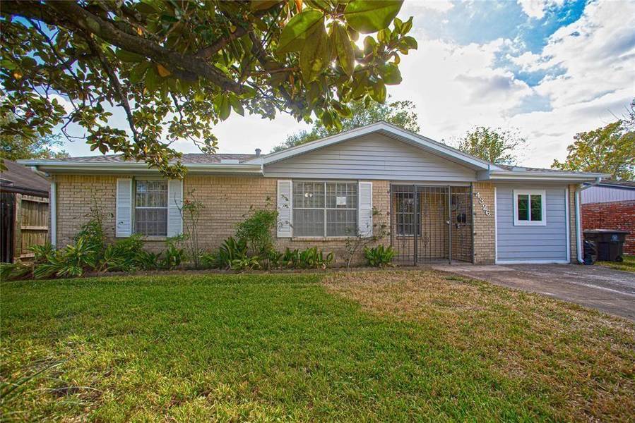 4326 Akard ST, Houston, TX 77047