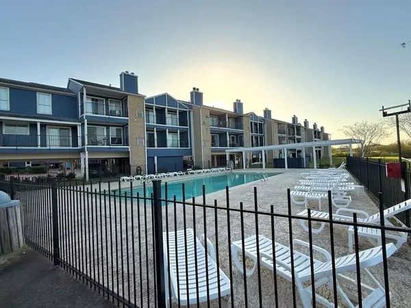 18511 Egret Bay BLVD #209, Webster, TX 77058