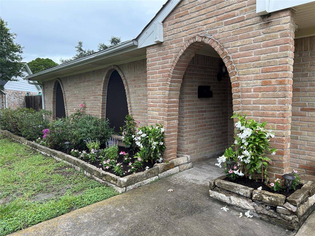 6018 Rena ST, Houston, TX 77092