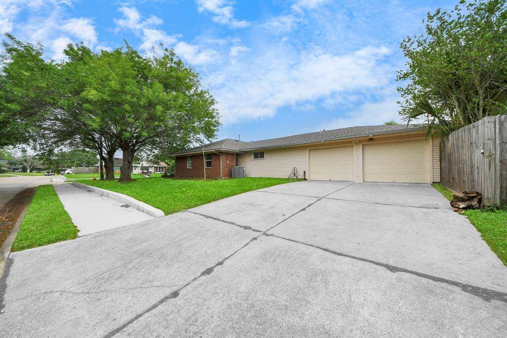 Pasadena, TX 77503,3111 Tanglebriar DR