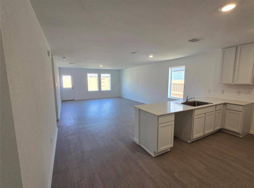 Baytown, TX 77521,9323 Coral Trout WAY