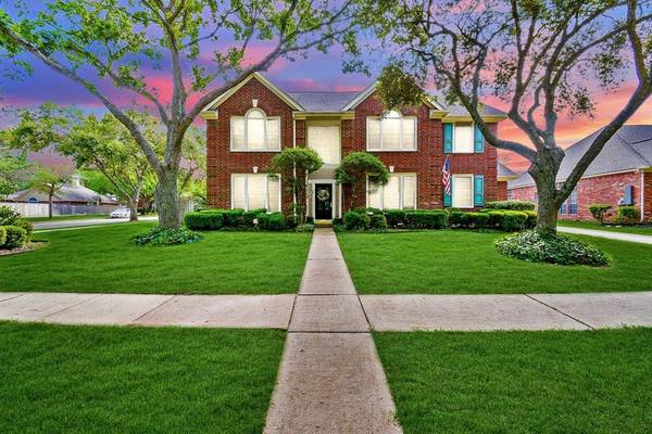 2103 Cypress Run DR, Sugar Land, TX 77478