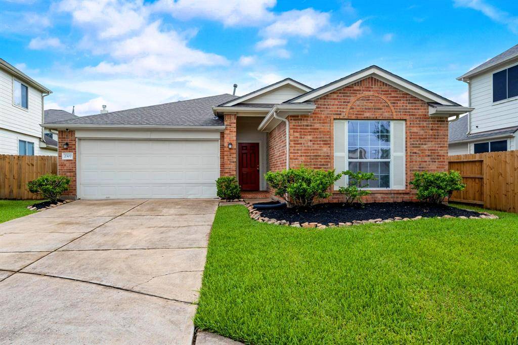 2307 Birch Canyon CT, Fresno, TX 77545