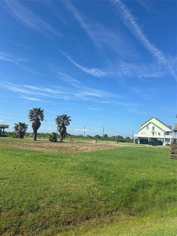 981 Sailfish, Crystal Beach, TX 77650