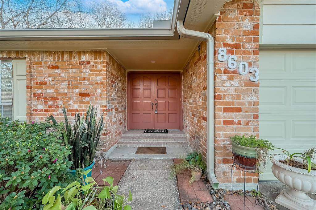 Houston, TX 77064,8603 Little River RD