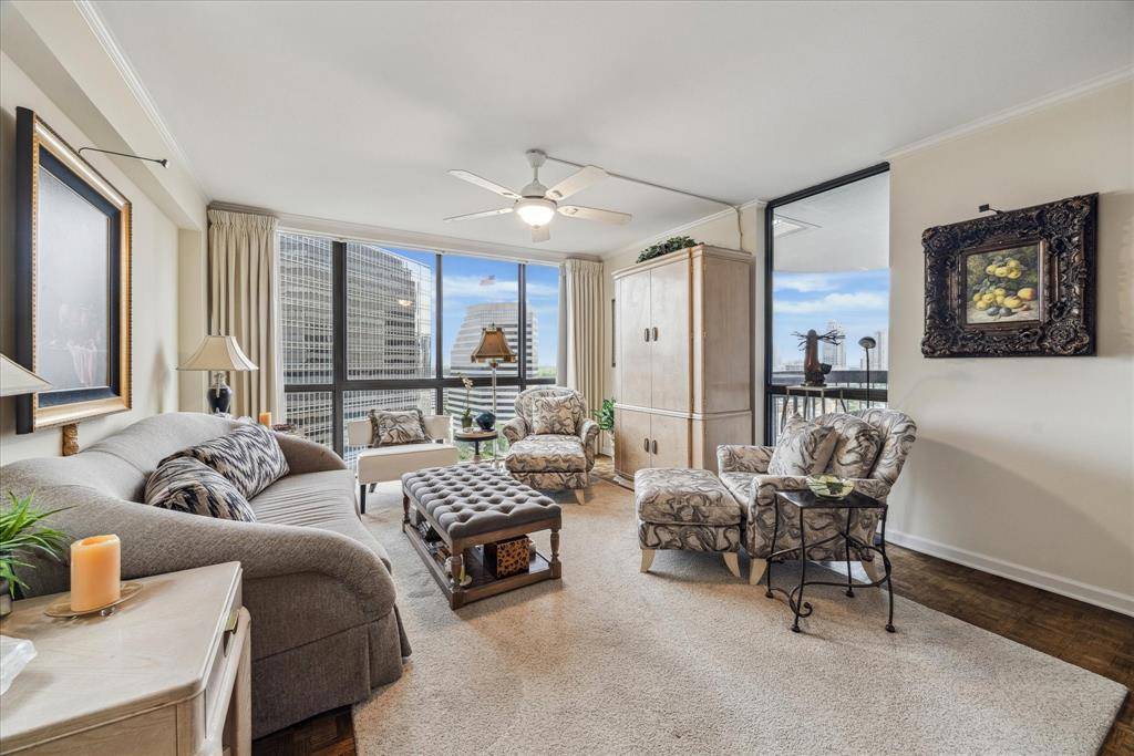 Houston, TX 77056,5001 Woodway DR #1701
