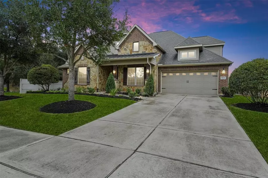 5826 Green Meadows LN, Katy, TX 77493