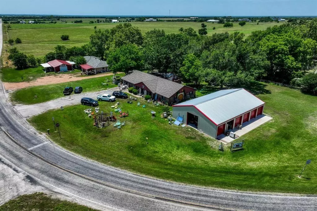 Carmine, TX 78932,1903 State Loop 458