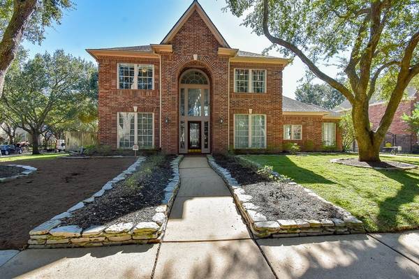 3903 Woodglen CT, Sugar Land, TX 77479