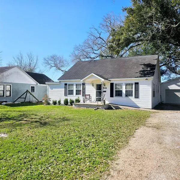 506 Lincoln ST, El Campo, TX 77437