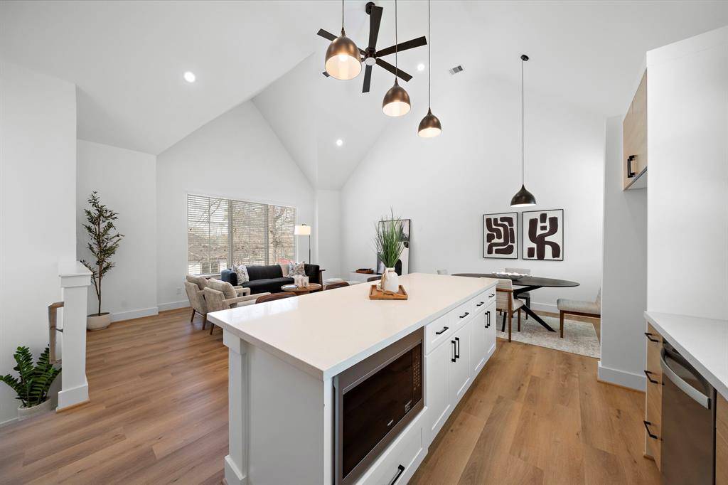 845 Elkhart ST #B, Houston, TX 77091