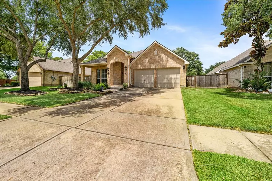 1842 River TRL, Sugar Land, TX 77479