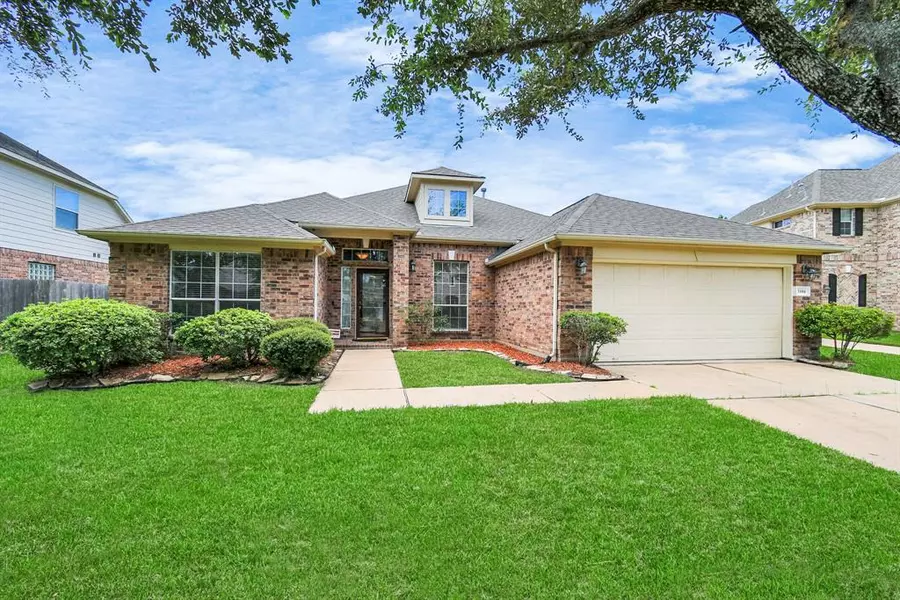 1604 Spring Glen LN, Pearland, TX 77581