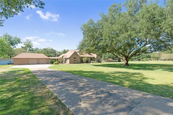 Angleton, TX 77515,151 Pecan Estates RD