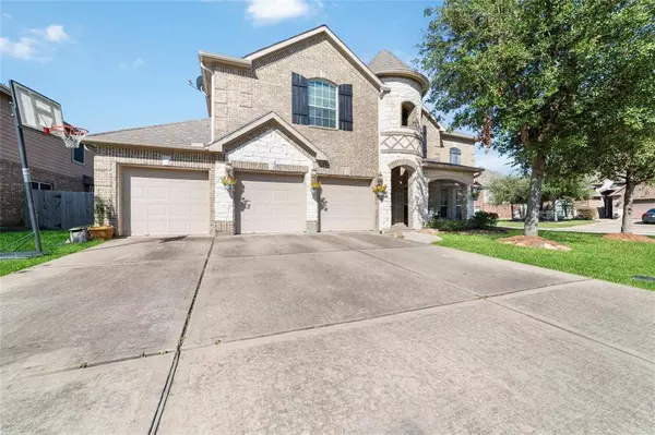 2102 Asbury CT, Pearland, TX 77581