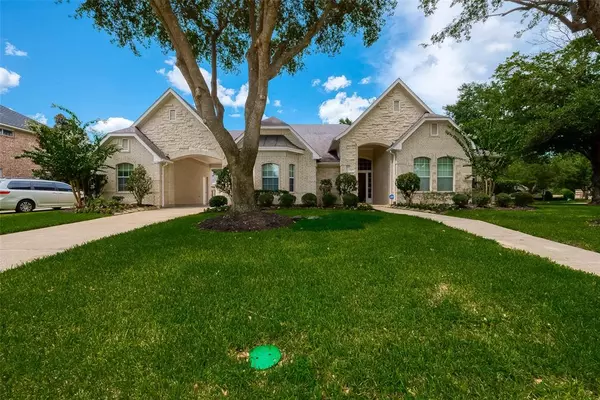 6 Bishops Manor LN, Houston, TX 77070