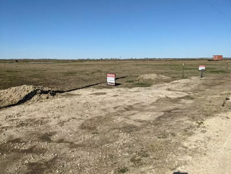 35 Mina, Matagorda, TX 77457