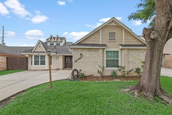 12742 Ashford Brook DR, Houston, TX 77082