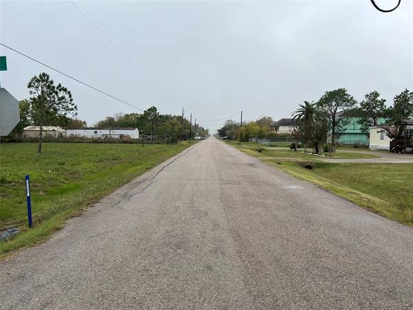 San Leon, TX 77539,511 7th ST