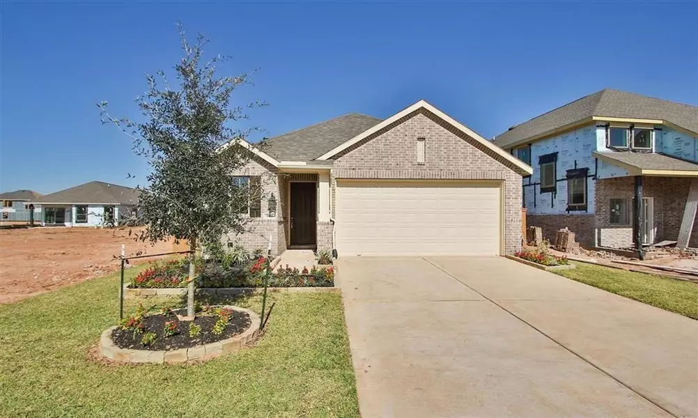 909 Crystal Bend LN, Katy, TX 77493