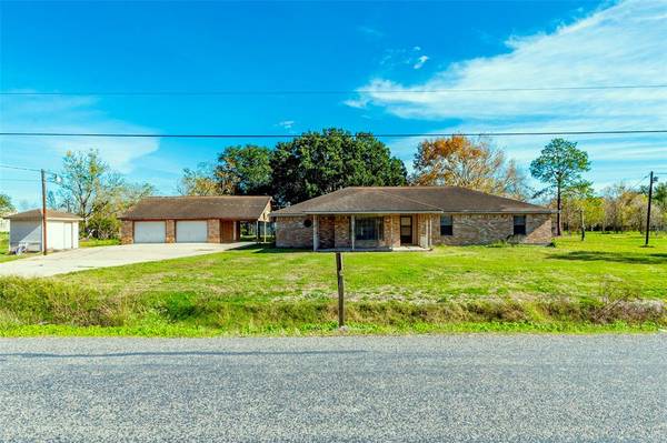 5313 Pearson RD, Santa Fe, TX 77517