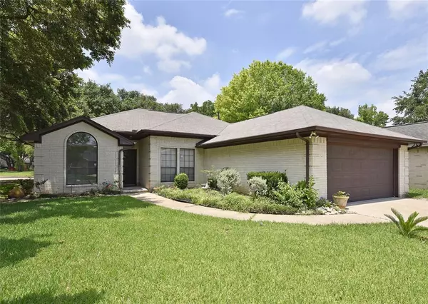 2626 Old Fort RD, Sugar Land, TX 77479