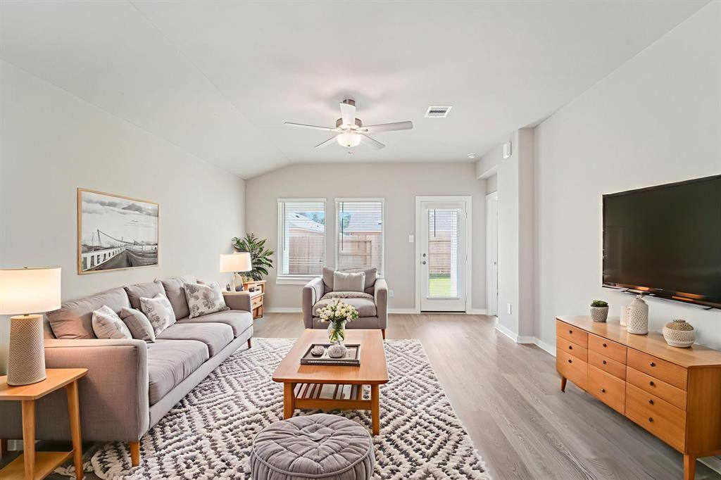 16821 Harvest Grove LN, Conroe, TX 77302