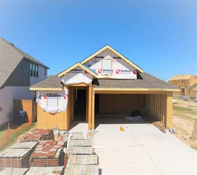 13024 Sapphire Lake LN, Texas City, TX 77568