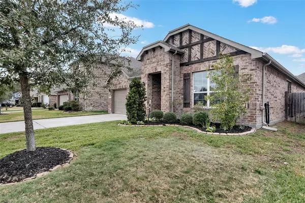 29519 Whitebrush Trace DR, Spring, TX 77386