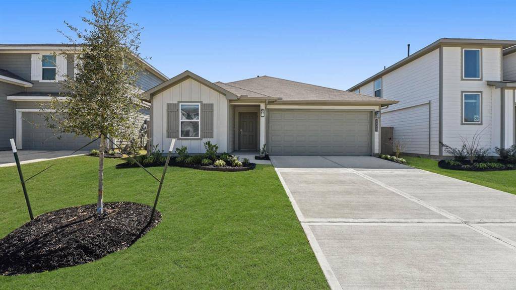 5705 Canvasback DR, Orange, TX 77632