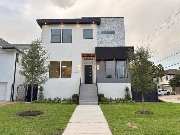 Bellaire, TX 77401,4400 Holt ST