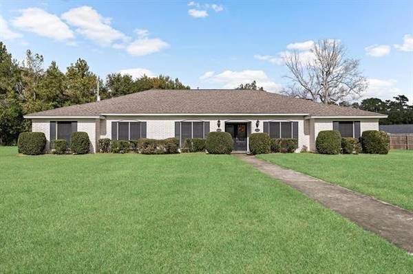 4616 Emerson RD, Orange, TX 77630