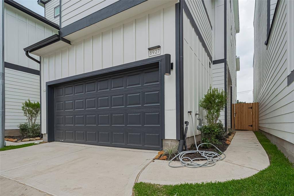 Houston, TX 77055,1609 Regents Gate