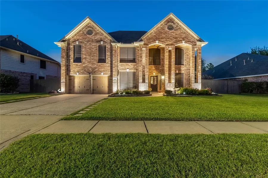 1421 Pine Forest DR, Pearland, TX 77581