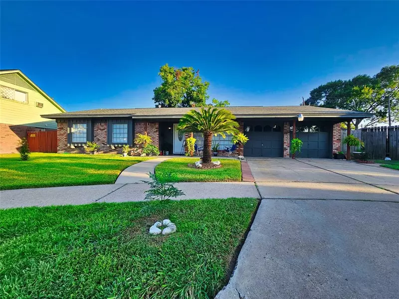 7710 Arrowhead LN, Houston, TX 77075