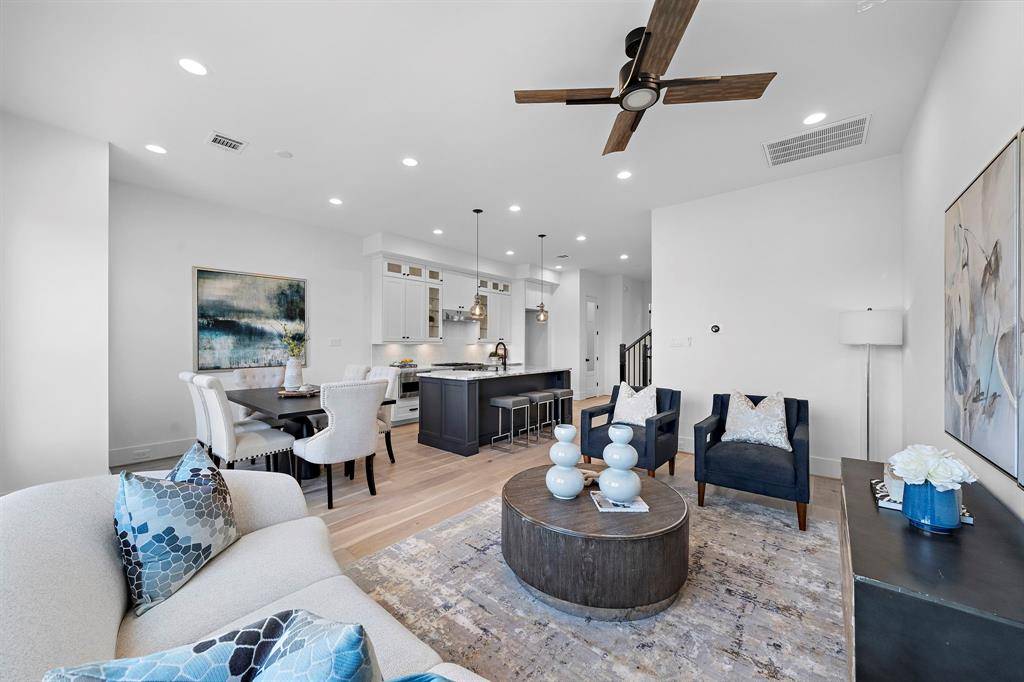730 W 17th Street, Houston, TX 77008