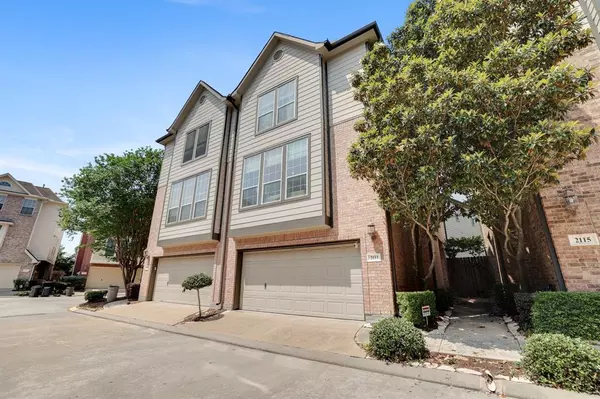 2111 Stacy GLN, Houston, TX 77008