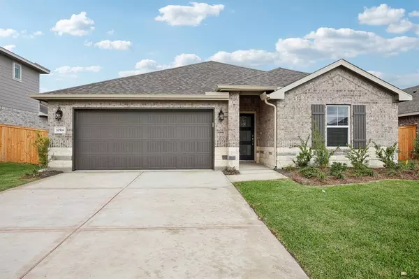 10516 Discovery LN, Texas City, TX 77591